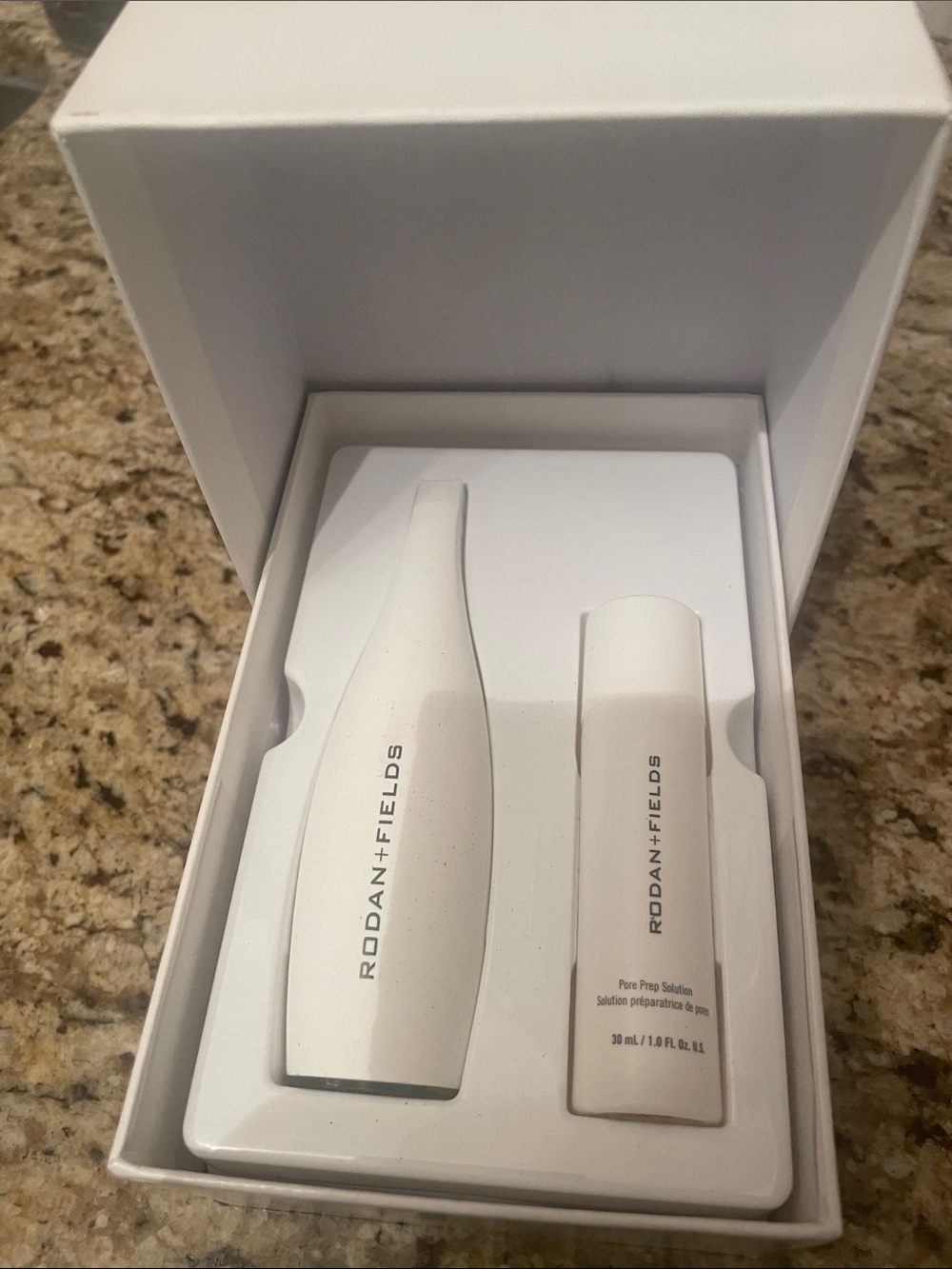 Rodan + Fields White Skin Prep Device & Solution Set